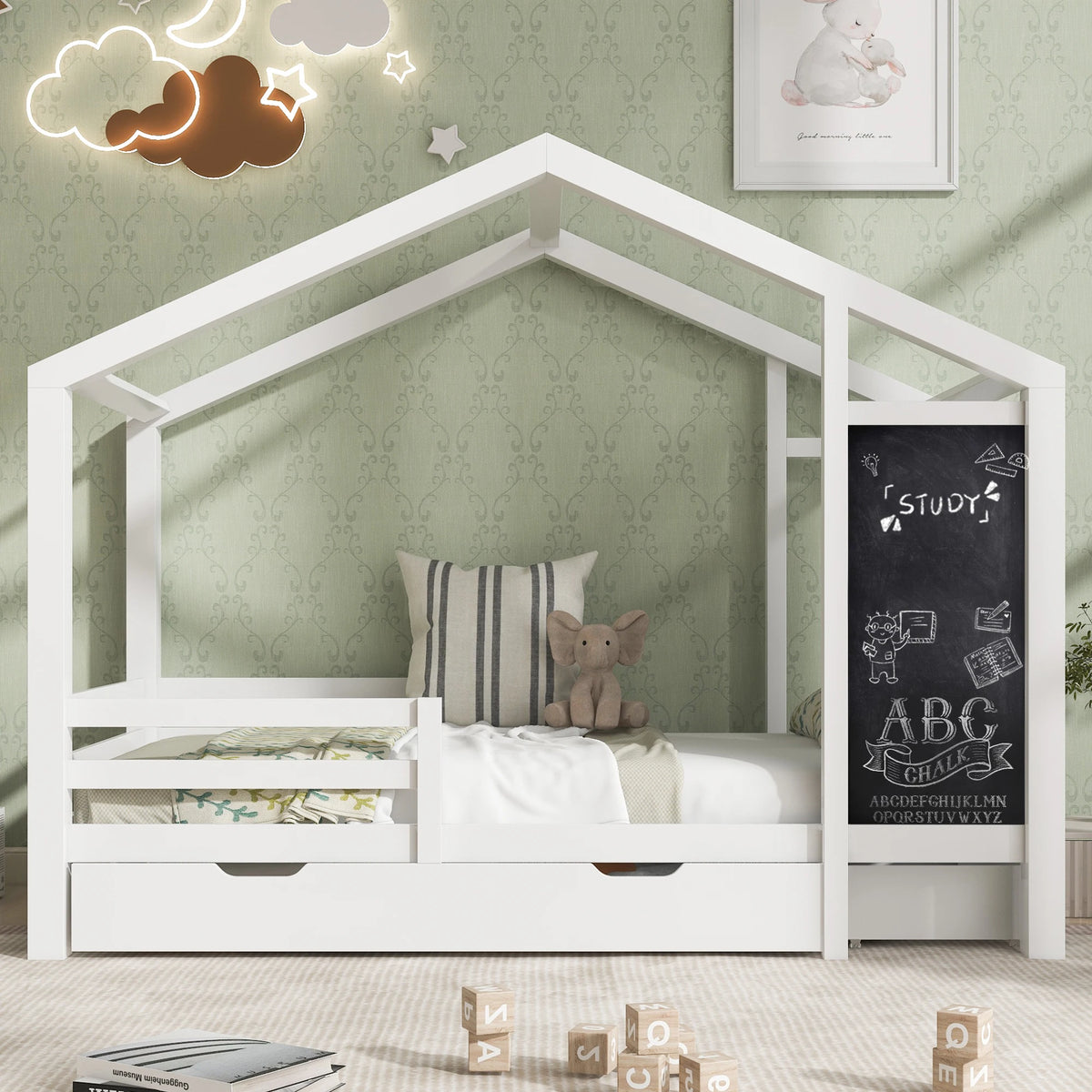 Lit cabane L'Ardoise avec tableau à craie et tiroirs